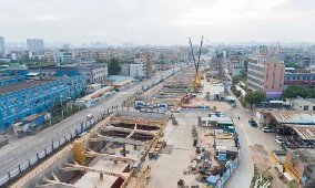 東部快線地鐵14號線明年通車，旭東圍擋廠家為城市安全建設(shè)美麗屏障！