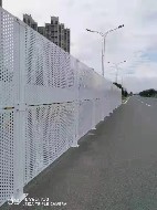 沖孔圍擋的設計有哪些特點？【旭東圍擋】
